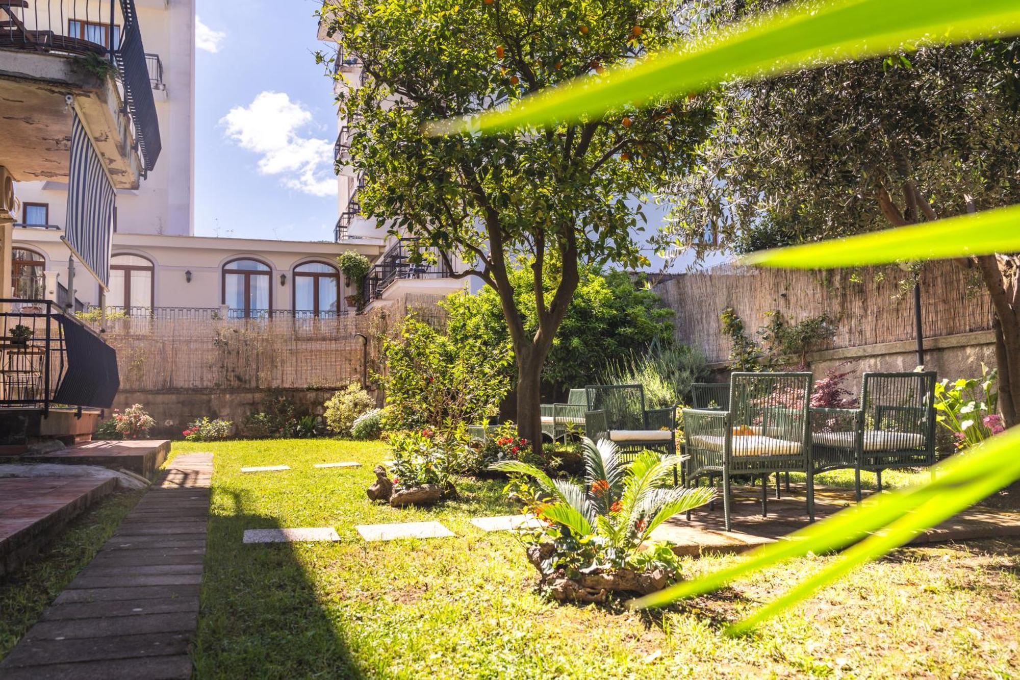 Sorrento Hidden Garden & Rooms エクステリア 写真